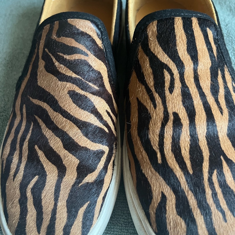 UGG Women’s Leopard Print Sneakers